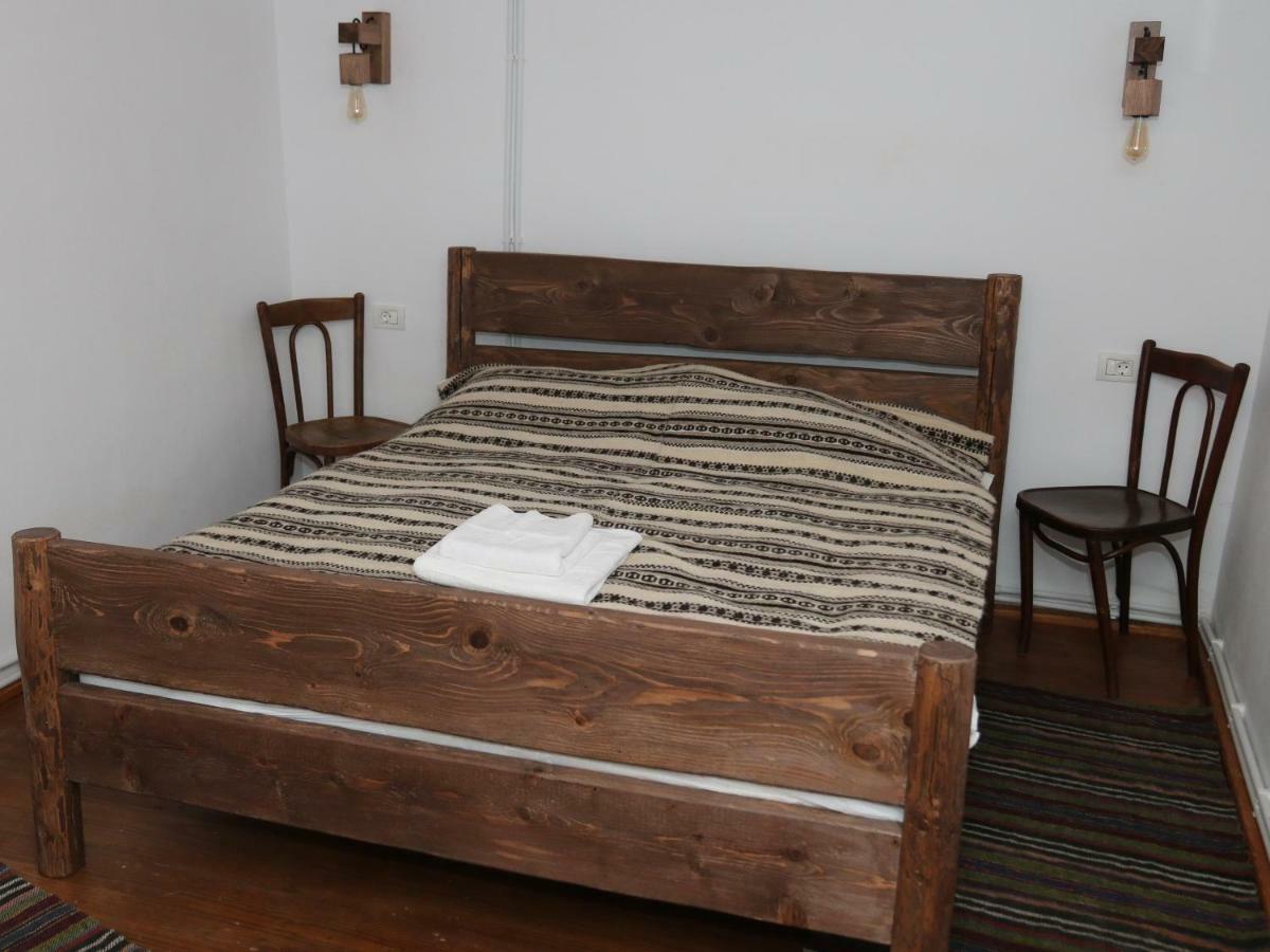 מלון Partestii de Sus  Casa Strabunicului מראה חיצוני תמונה